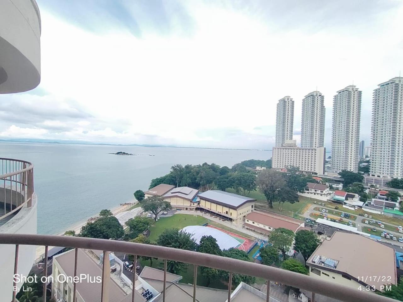 17 Jazz Sweet Beachfront Resort Tanjung Bungah  Exterior photo